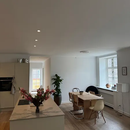 Apartman Good Location - Private Rooftop