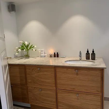 Good Location - Private Rooftop Apartman *