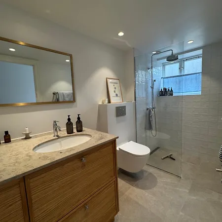 Apartman Good Location - Private Rooftop